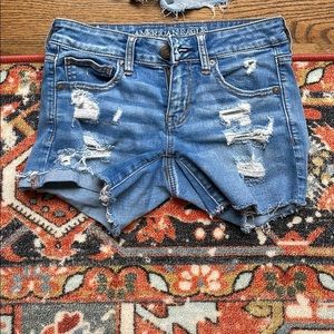 AE size 4 low rise jean shorts